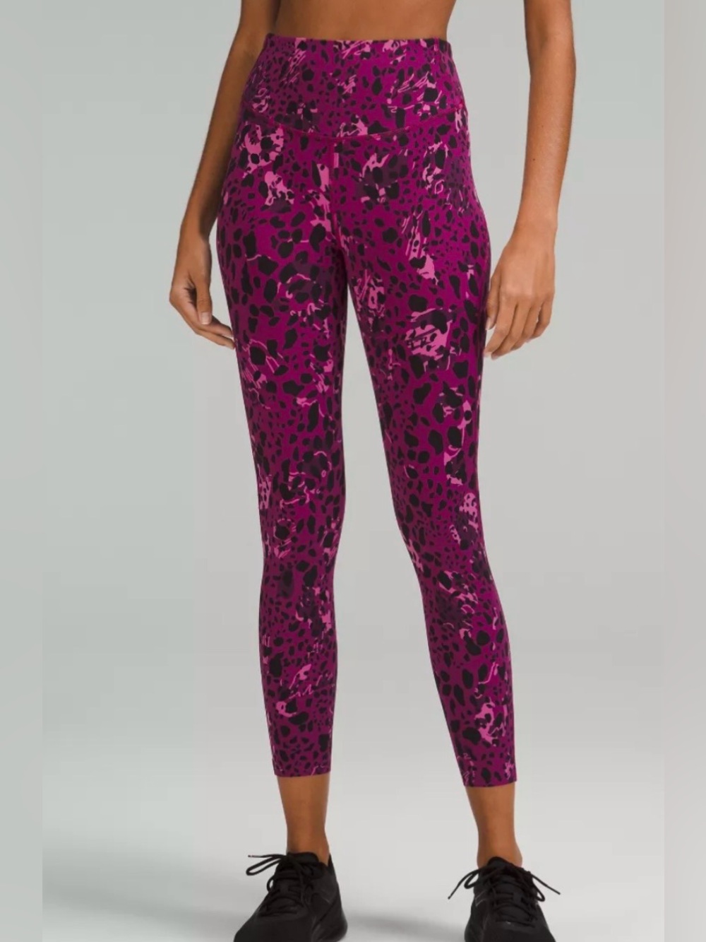 Lululemon Women’s Base Pace HR Tight Cheetah Camo Magenta Purple Multi Size 14